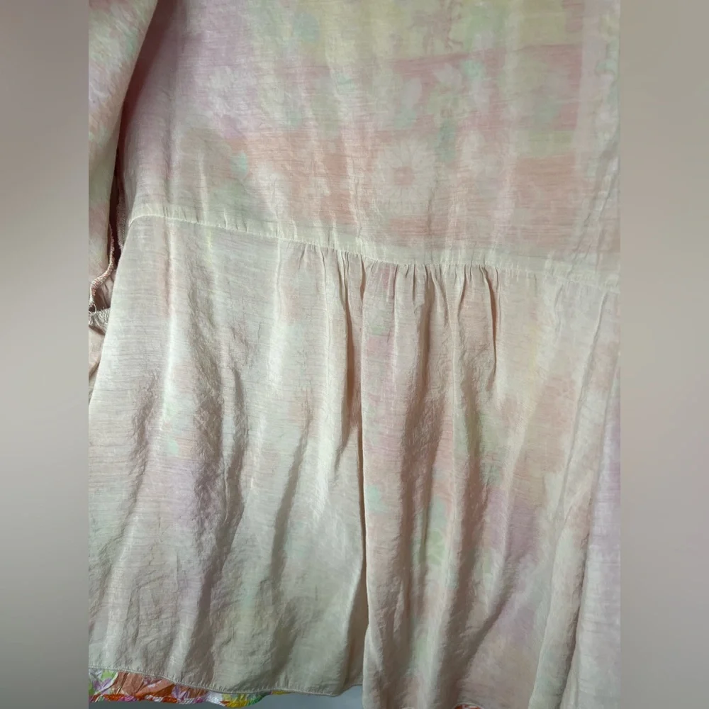 Fate Colorful Floral Blouse size medium - Picture 10 of 16